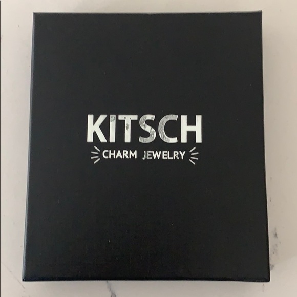 Earring and necklace set by kitsch - Picture 2 of 2